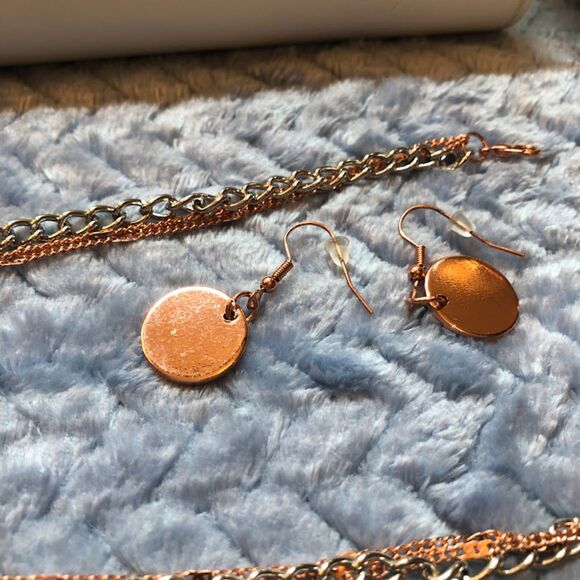 Matching Necklace and Earrings - Picture 14 of 16